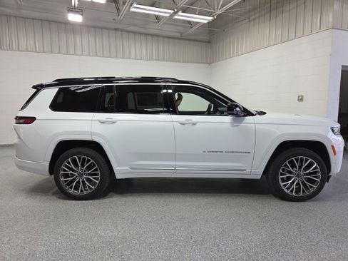 New 2026 Jeep Grand Cherokee L Summit AWD/4WD image 8
