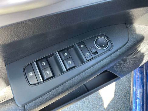 Used 2024 Kia Forte LXS image 13