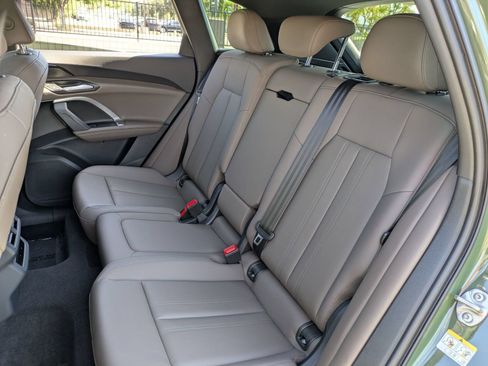 Used 2025 Audi Q5 Premium w/ Convenience Package AWD/4WD image 30