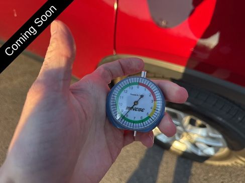 Used 2020 Chevrolet Traverse LT image 25