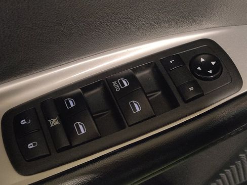 Used 2020 Dodge Journey SE w/ Blacktop Package image 27