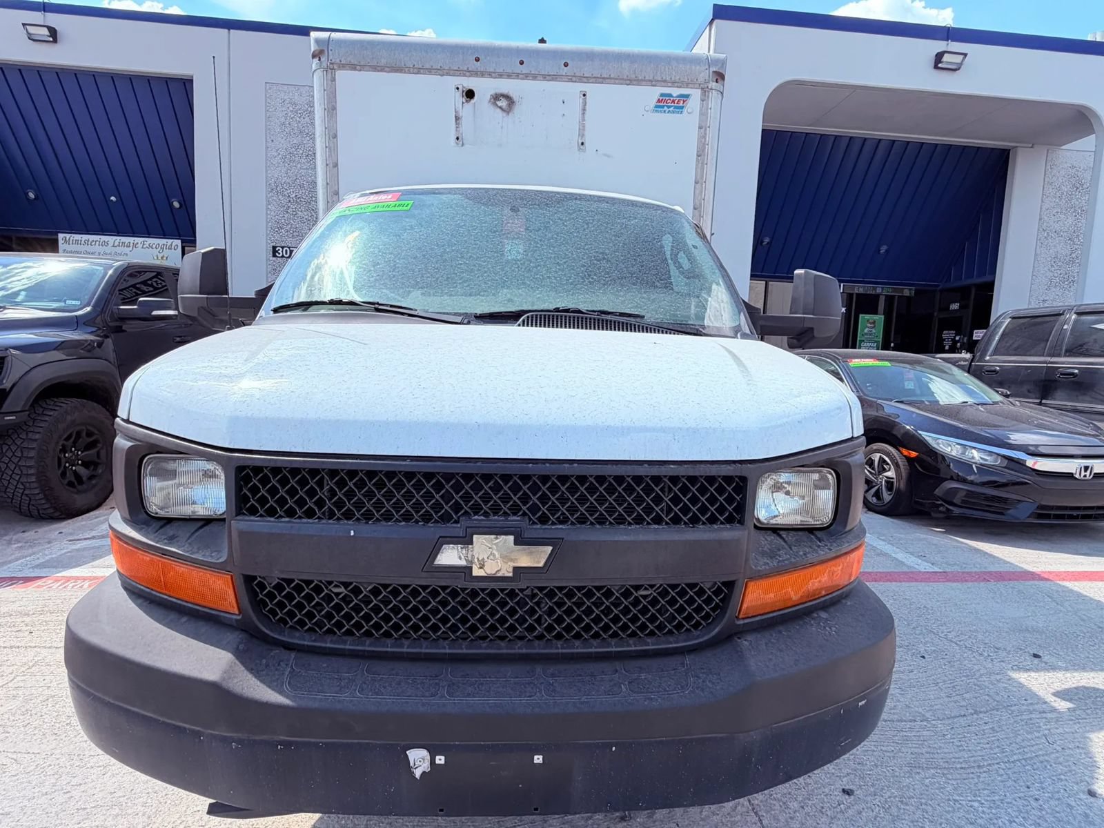 Used 2016 Chevrolet Express 4500 RWD image 7