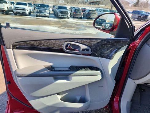 Used 2014 Buick Enclave Leather w/ Trailering Provision Package image 21