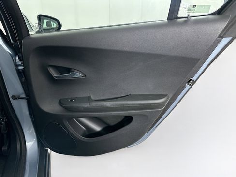 Used 2014 Chevrolet Volt FWD image 26