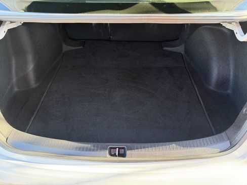 Used 2023 Toyota Corolla LE image 5