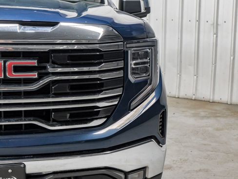 Used 2023 GMC Sierra 1500 SLT AWD/4WD image 46
