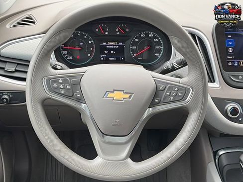 Used 2024 Chevrolet Malibu LT FWD image 14