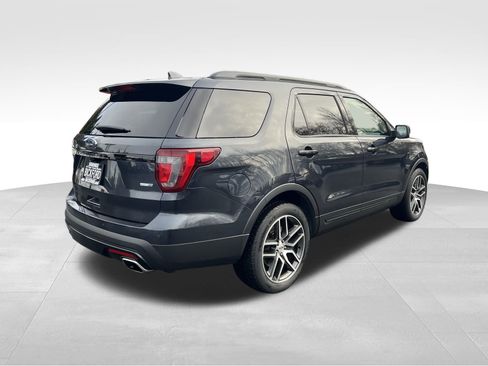 Used 2017 Ford Explorer Sport w/ Equipment Group 401A image 5