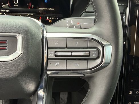 Used 2025 GMC Acadia Elevation image 24