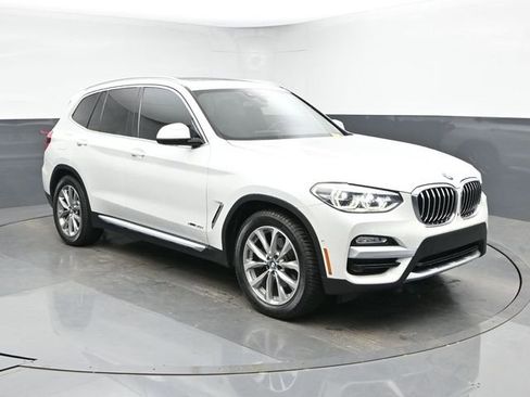 Used 2018 BMW X3 xDrive30i AWD/4WD image 2