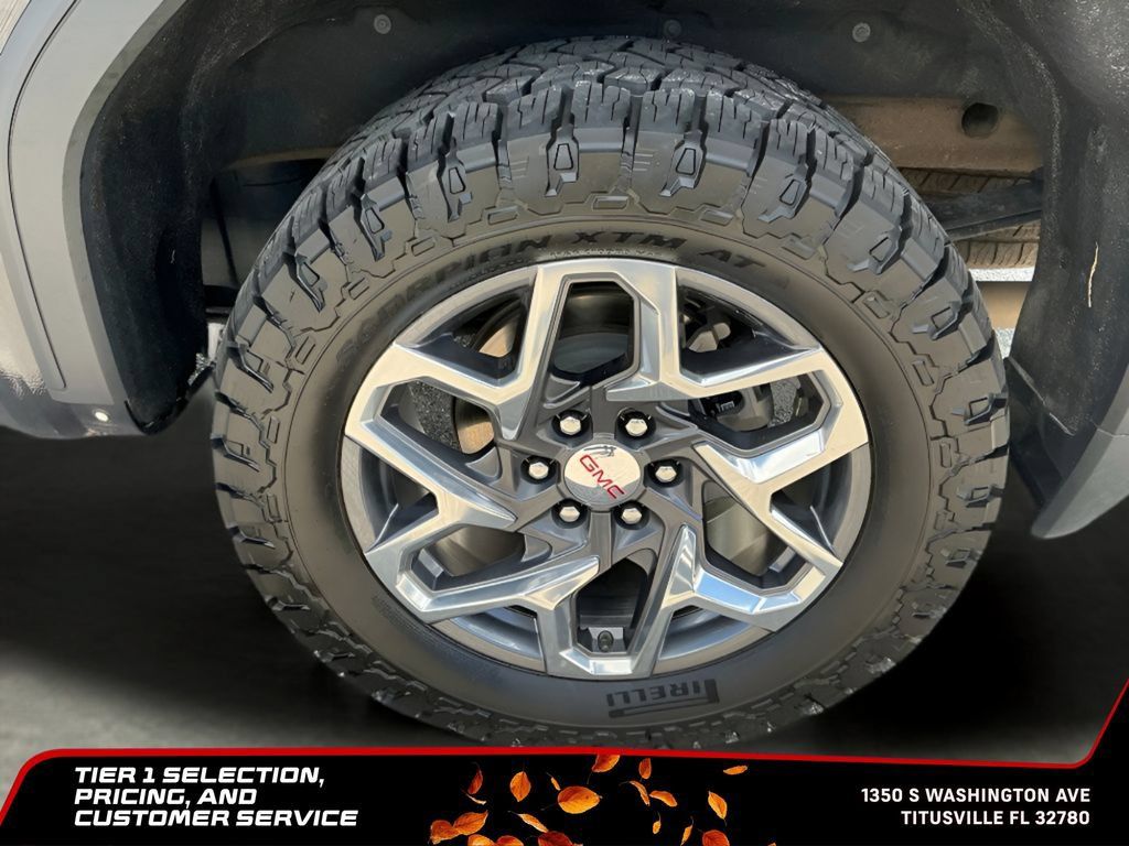 Used 2025 GMC Sierra 1500 SLT w/ SLT Premium Plus Package AWD/4WD image 42