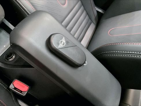 Used 2026 MINI Cooper S FWD image 13