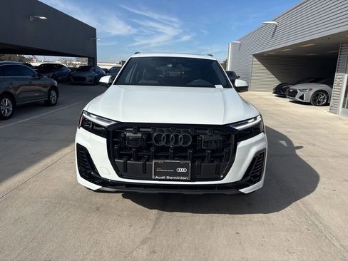 Certified 2025 Audi Q7 2.0T Premium w/ Convenience Plus Package image 2