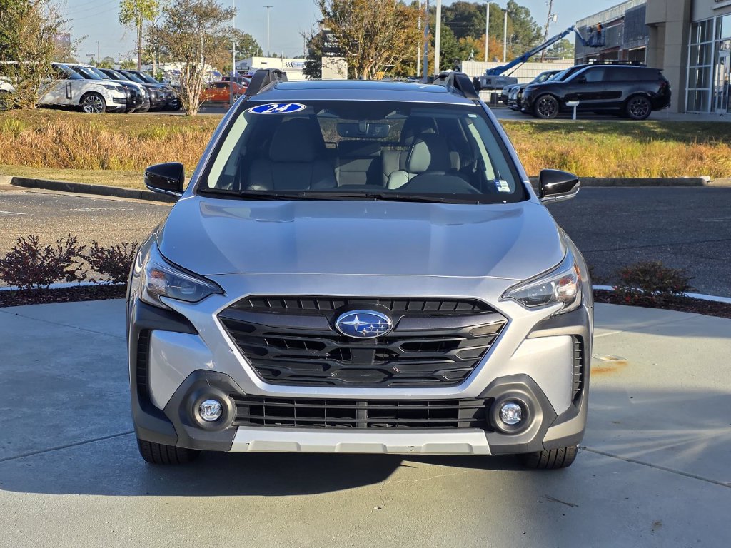 Used 2024 Subaru Outback Limited AWD/4WD image 2