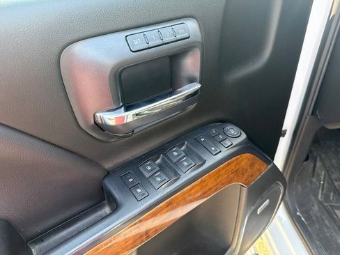 Used 2017 Chevrolet Silverado 1500 High Country AWD/4WD image 13