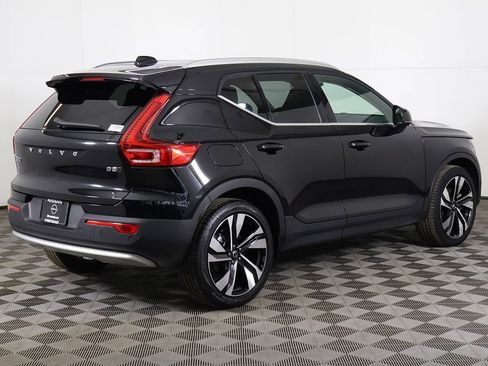 Used 2023 Volvo XC40 B5 Plus w/ Protection Package Premier image 12