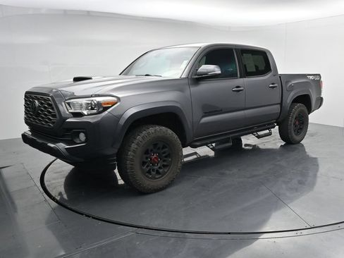 Used 2021 Toyota Tacoma TRD Sport AWD/4WD image 4