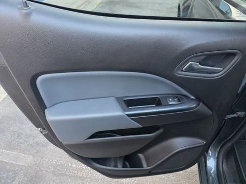 Used 2017 Chevrolet Colorado Z71 image 18