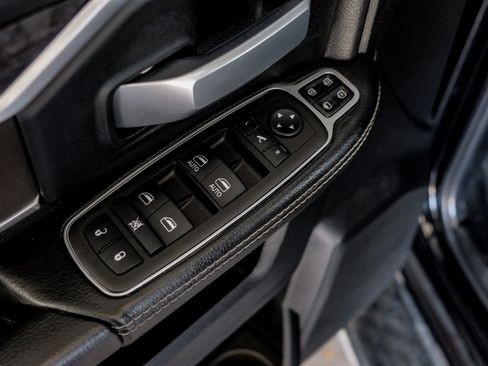 Used 2024 RAM 2500 Big Horn w/ Bed Utility Group image 40