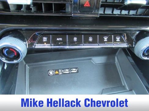 Used 2026 Chevrolet Tahoe Premier AWD/4WD image 27