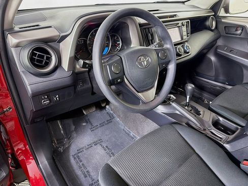 Used 2016 Toyota RAV4 LE AWD/4WD image 9