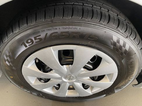 Used 2011 Toyota Corolla LE FWD image 10
