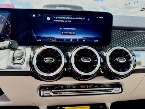 Used 2026 Mercedes-Benz GLB 250 image 5