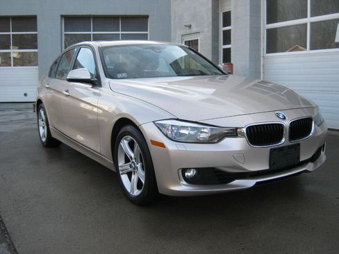 Used 2013 BMW 328i xDrive Sedan image 4