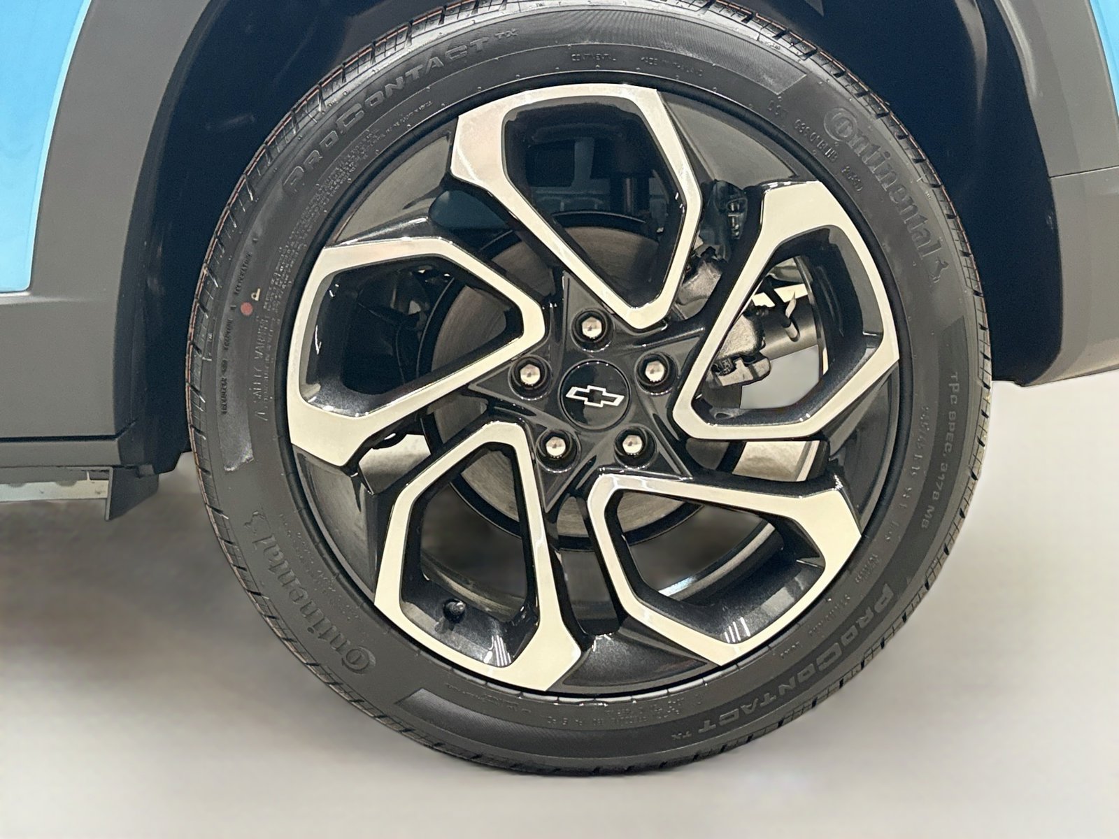 New 2026 Chevrolet Trax RS w/ Sunroof Package FWD image 34