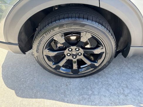 Used 2024 Ford Explorer ST-Line w/ Class IV Trailer Tow Package AWD/4WD image 13