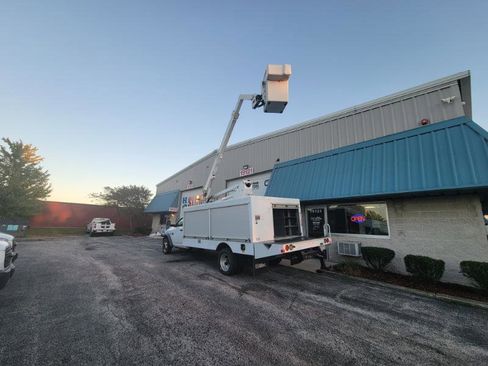 Used 2017 RAM 5500 Tradesman w/ Power & Remote Entry Group image 46