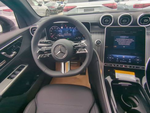 New 2025 Mercedes-Benz GLC 350e 4MATIC image 3