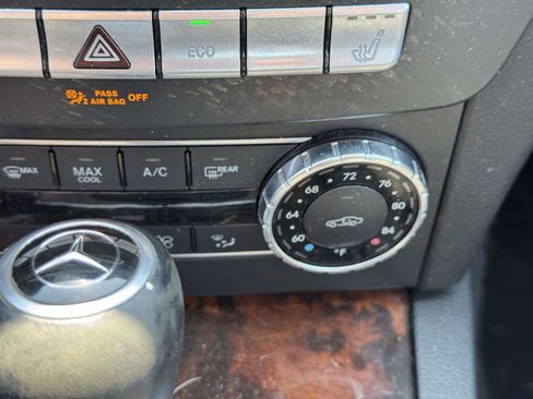 Used 2013 Mercedes-Benz C 300 4MATIC Sedan image 27