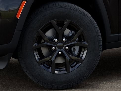 New 2026 Jeep Grand Cherokee Altitude image 34