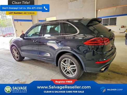 Used 2016 Porsche Cayenne AWD/4WD image 3