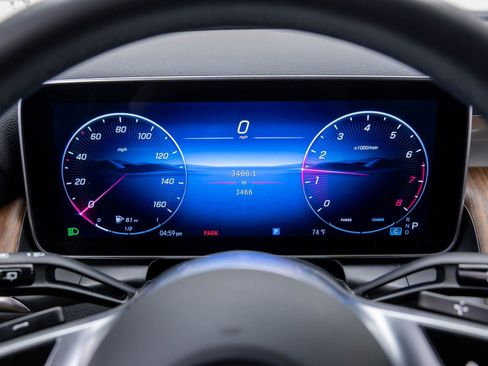 New 2025 Mercedes-Benz GLC 300 4MATIC image 14