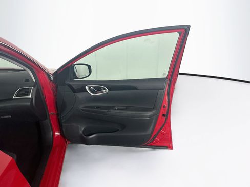 Used 2019 Nissan Sentra FWD image 30