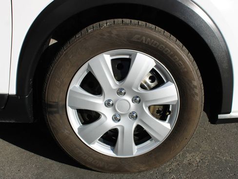 Used 2023 Nissan Kicks S FWD image 21