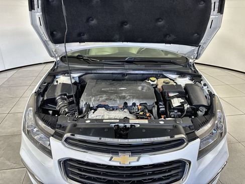 Used 2015 Chevrolet Cruze Diesel w/ Sun And Sound Package FWD image 18