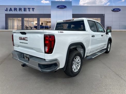 Used 2020 GMC Sierra 1500 4x4 Crew Cab w/ Sierra Value Package image 4