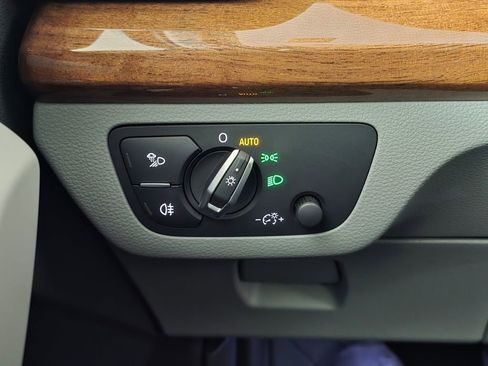 Used 2022 Audi Q5 2.0T Premium image 28