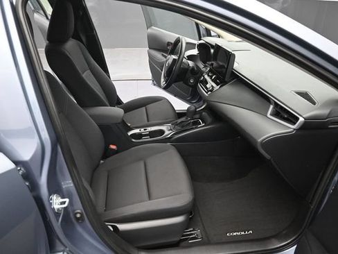 Used 2024 Toyota Corolla LE FWD image 29