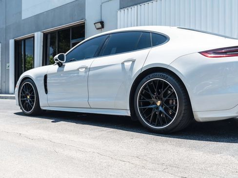 Used 2018 Porsche Panamera 4 AWD/4WD image 6