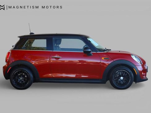 Used 2014 MINI Cooper 2-Door Hardtop image 3