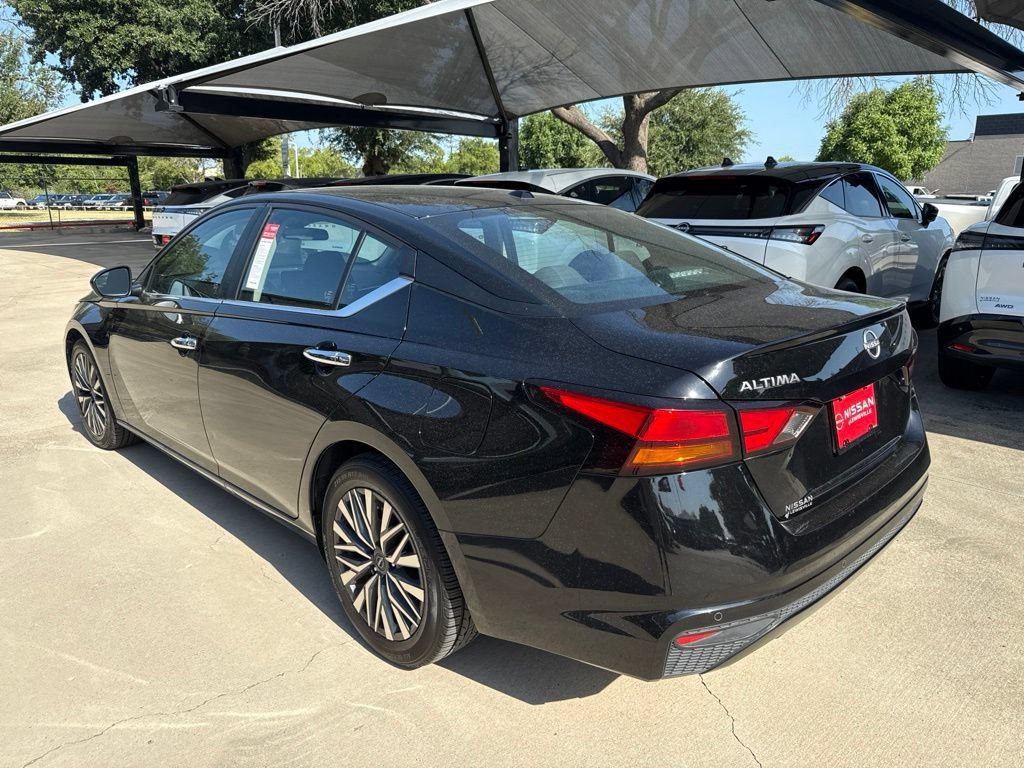 Certified 2025 Nissan Altima 2.5 SV FWD image 6