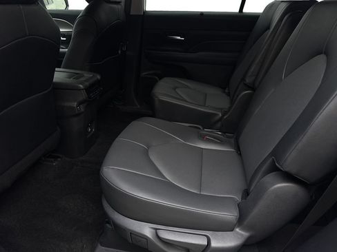 Used 2024 Toyota Grand Highlander FWD image 33