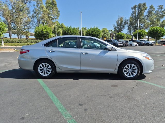 Used 2016 Toyota Camry LE FWD image 4