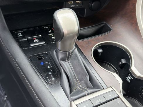 Used 2020 Lexus RX 450h AWD w/ Premium Package image 18