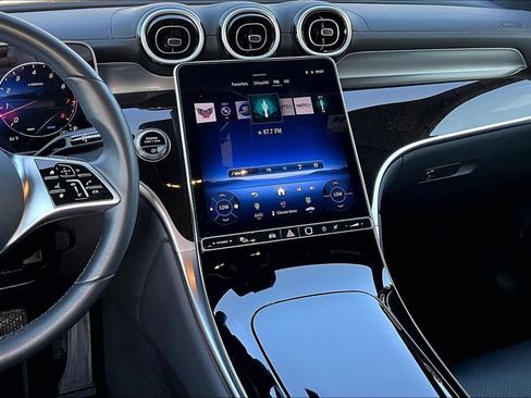 Certified 2025 Mercedes-Benz GLC 300 image 6