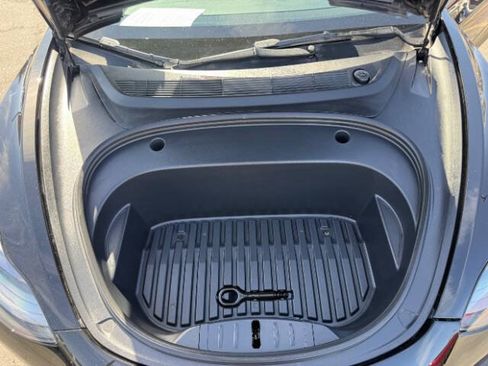 Used 2023 Tesla Model 3 Standard Range RWD image 9